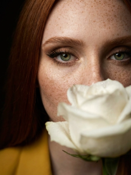 Shot_4_Extreme_close-up_beauty_shot_dramatic_fas-1774396122835