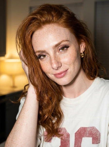 Shot_4_Extreme_close-up_beauty_shot_lifestyle_fa-1774392593162