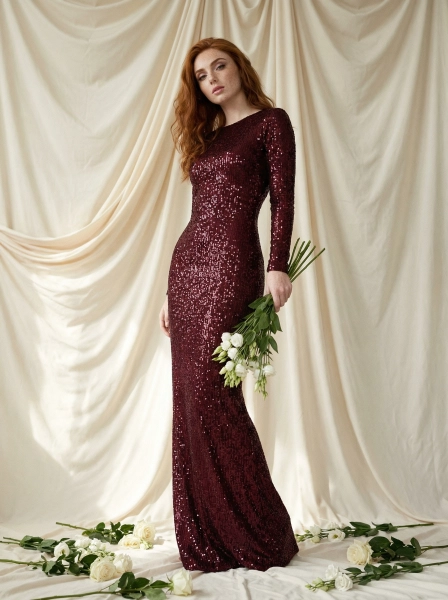 High-fashion_editorial_photograph_full_body_shot_-1774572456671