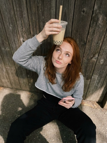 High-fashion_editorial_photograph_overhead_shot_l-1774571879973